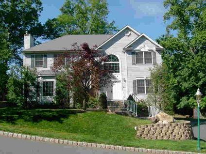 $649,900
South Orange Four BR 3.5 BA, Newer GRAND colonial with 2 story
