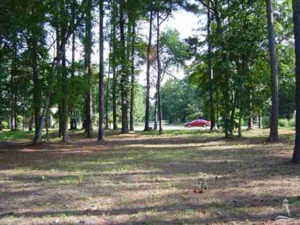 $64,500
Southport, This is a wonderful private wooded homesite with