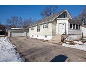 $64,900
Joliet 2BA, Up to 4 beds all levels and 2 car detached