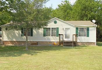 $64,900
Kemp Three BR Two BA, Creek lot with tons of privacy!