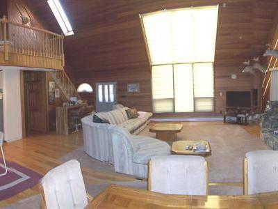 $650,000
Majestic Lodge & 1850 Square Feet Guest House