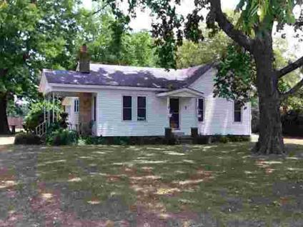 $65,000
Very nice and comfortable cottage home with just enough land for everyone.