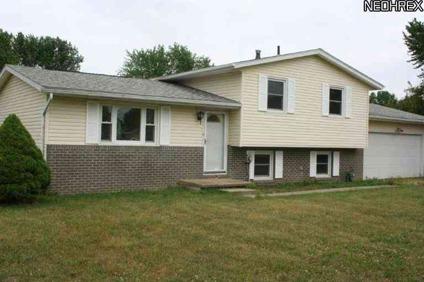 $66,500
Mogadore 3BR 1BA, Don't miss this one! Split level on half