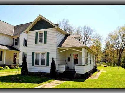 $66,900
Warren 3BR 1BA, Aluminum sided home located in North with