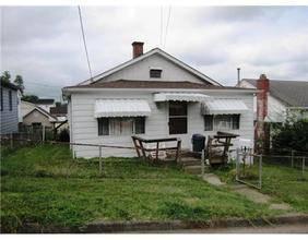 $67,500
Cute! Cute! Large Eat-In Kitchen, Roof 4 Year...