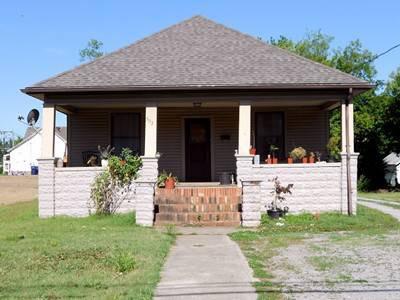 $67,900
Carterville 1BA, Nice two bedroom with many upgrades.