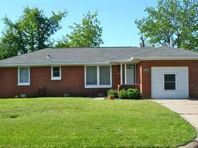 $67,900
Great Value Updated Del City Home