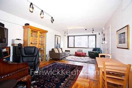 $685,000
New York 1BA, *** High Floor JR4 with Converted 2nd Bedroom