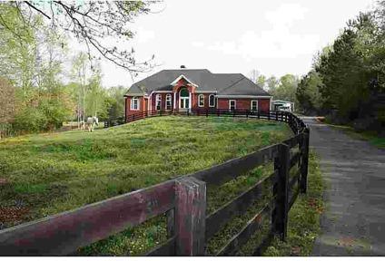 $689,000
Cumming 3BR, 4 sided Brick Ranch on 6 plus acres W/Pond