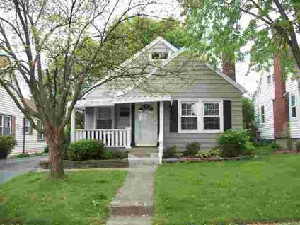 $68,000
Dayton 1BA, Neat as a pin cape cod offers two 1st floor