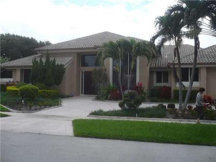 $695,000
Boca Raton 4BR 3BA, H900186 - Spacious 4/3 house with pool