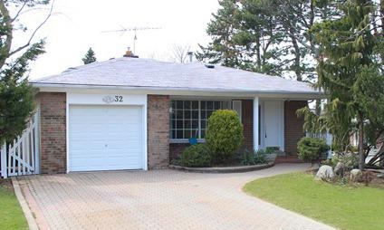$698,800
SOLD!!! 32 Shawfield Crescent