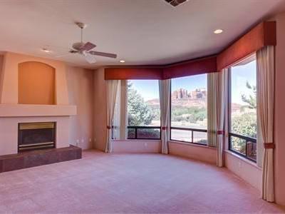 $699,000
Great Location & Red Rock Views