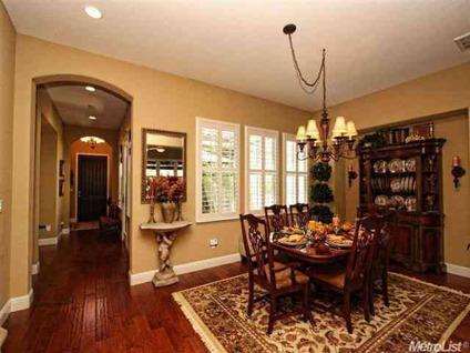 $699,900
El Dorado Hills 4BR 5BA, This home shows like a model!