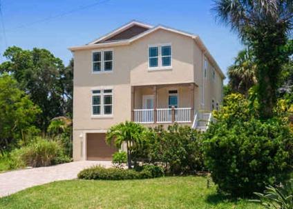 $699,900
Home For Sale On Siesta Key FL 34242