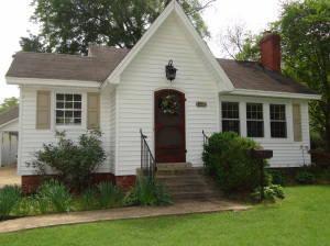 $69,900
Corinth 2BR 1BA, Great Starter Home just minutes away from