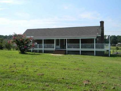 $69,900
Nashville 2BR 2BA, Carming home on almost a acre lot with