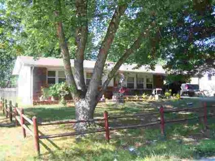 $69,900
This is a good 3 Bedroom, 2 Bath, Ranchstyle Home. Beautiful Flooring: Ceramic