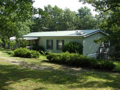 $69,900
Very nice 3 bedroom, 2 bath home that sits off of a paved county road.