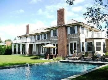 $6,495,000
Exceptional Quality on One of Amagansett's Most Beautiful Lanes