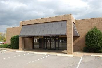 $700,000
Russellville 1BA, Listing agent and office: Chris Abington