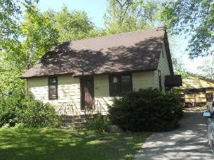 $70,000
Monee 2BR 1BA, LOTS OF POTENTIAL WITH A BEAUTIFUL LOT,HUGE