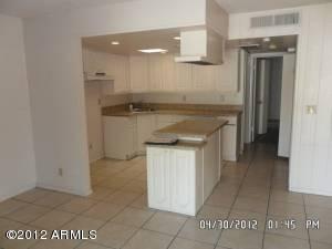 $70,900
Mesa 2BR 2BA, With buildings arranged in quads and well kept