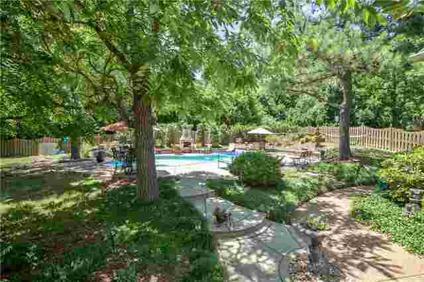 $719,000
Franklin 4BR 4BA, Beautiful outdoor oasis with Pool/Stone
