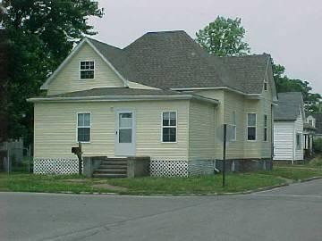 $71,000
Marion 3BR 1BA, Very neat home with large open rooms and