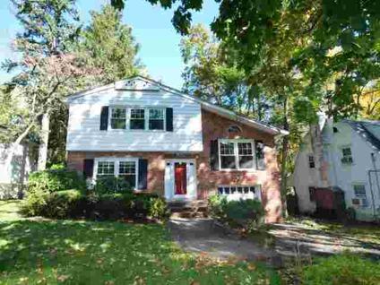 $725,000
Englewood 3BR 3BA, Updated Contemporary Split-Level home in