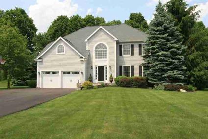$728,000
Ridgefield 4BR 3BA, Pristine with Expansive Level Front &