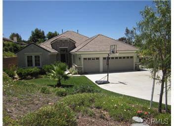 $729,000
Welcome home. 3 Bedroom + Den/bedroom...Simi custom new 2005 home shows like a