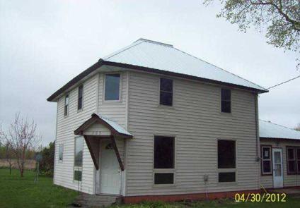 $72,000
Ogilvie 4BR 1BA, 20 acre farm house on edge of town.