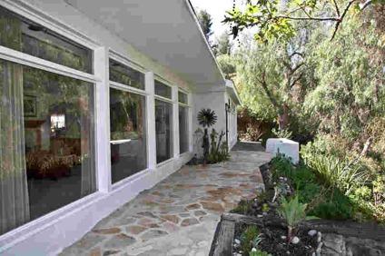 $749,000
Topanga 2BR 3BA, Experience the serenity of mountaintop