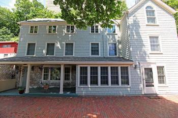 $749,999
Edgewater 3BR 2.5BA, Steeped in tradition, this charming