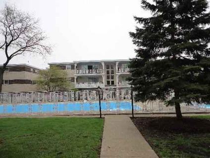 $74,900
Condo - LA GRANGE, IL