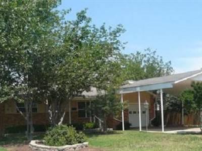 $74,900
Nice Home That Is Well Cared For!