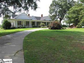 $750,000
Absolute DREAM home on 18 +/- acres. Horse F...