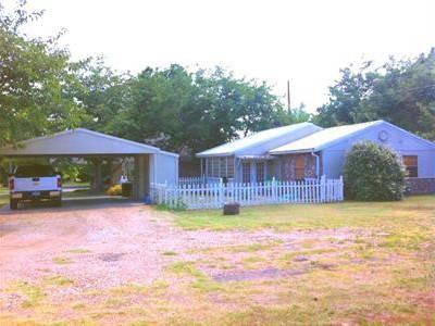 $75,000
Completely Remodeled!! Great Starter Home