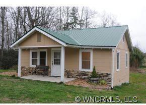 $75,000
Flat Rock 2BR 1BA, -CHARMING & COZY! PERFECT FOR FIRST TIME