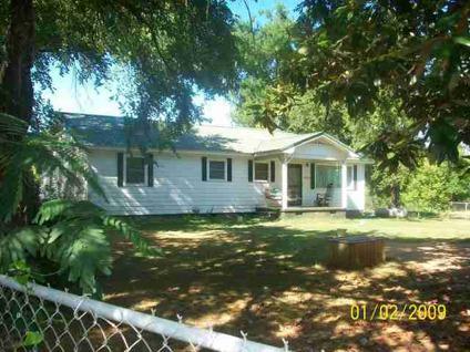 $75,000
Havana, This nice sized 2 bedroom 1 bath home comes with