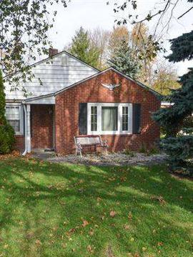 $75,000
Unbelievable opportunity to own this 2BR/1BA bungalow