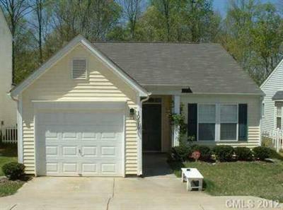 $77,800
Charlotte 3BR 2BA, Great starter home that shows pride of