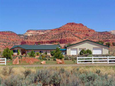 $789,000
Luxury Home on 2+ Acres Located in Beautiful Kanab Utah