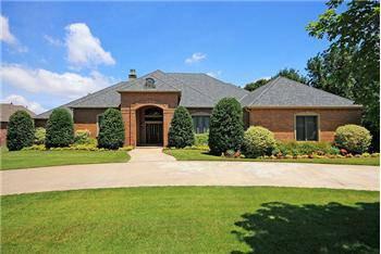$799,000
Stately, Executive Home on One-Half Acre in Country Gentlemen Estates