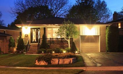 $799,900
Stunning Parkwoods -Donalda Home