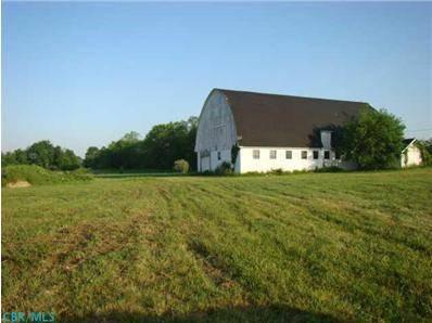 $79,000
5.75 Acres with Noah's Ark Barn on Level Land