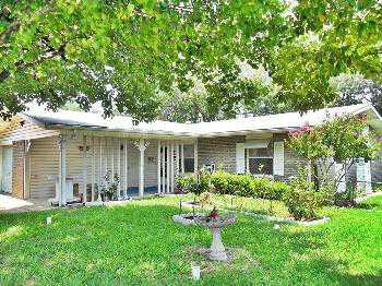 $79,000
Garland 3BR 2BA, Large grassy corner lot with mature trees