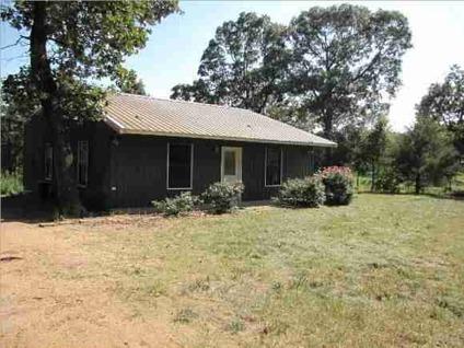 $79,500
Lindale 2BR 1BA, 10x20 RV cover & a 10x10 storage area that