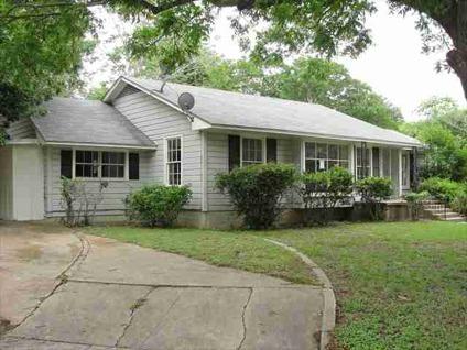 $79,500
Waco, This charming 3 bedroom, 2 bathroom home makes quite